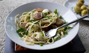 Sun-dried tomato chicken sausage and spinach pasta 03